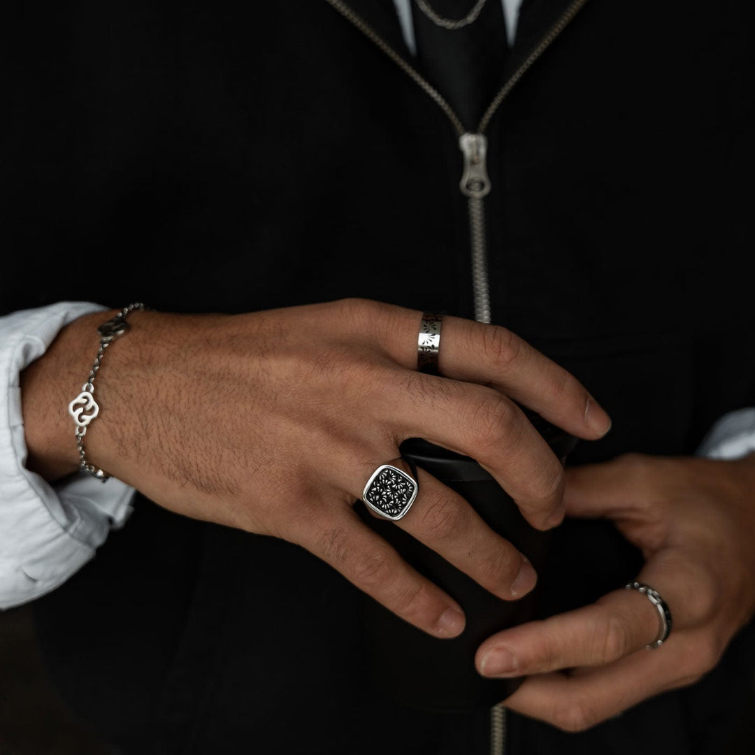 Floral Signet Ring - Black | Premium Ring | Gasper