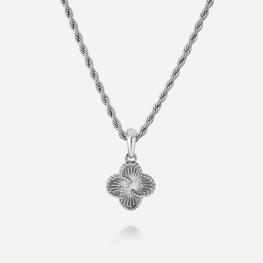 Heritage Clover Pendant - Rays
