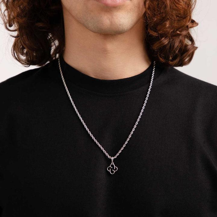 Heritage Clover Pendant - Onyx