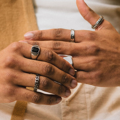 Emile Onyx Ring - gift